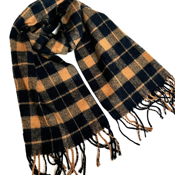 Burberry London Scarf Rectangle Tan & Blue Check 100% Cashmere Fringe England - Picture 1 of 4